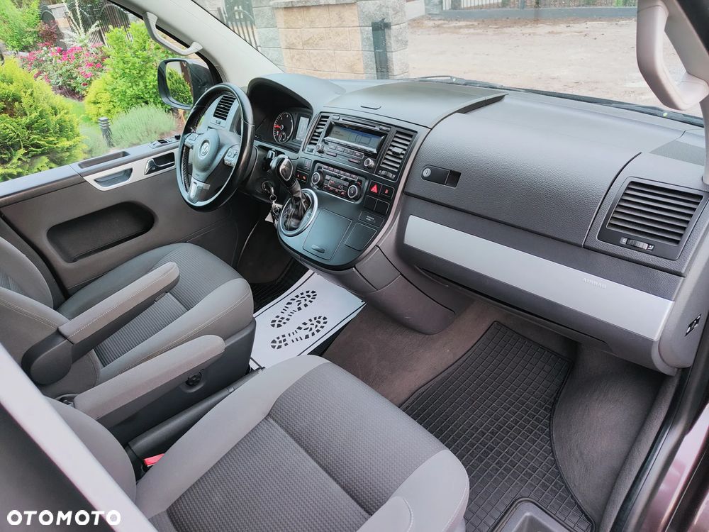 Volkswagen Multivan - 27