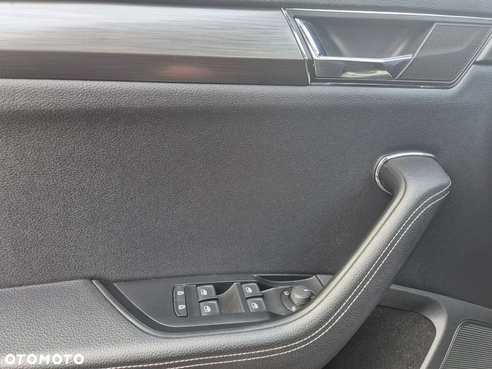 Skoda Superb 2.0 TDI SCR Style DSG - 7