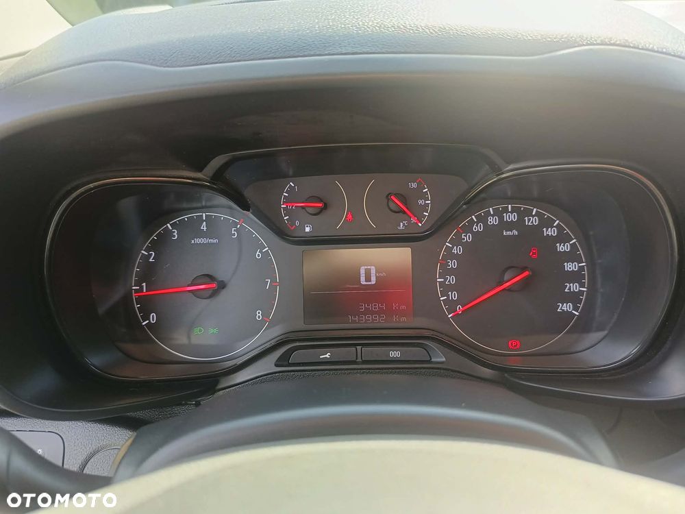 Opel COMBO - 16