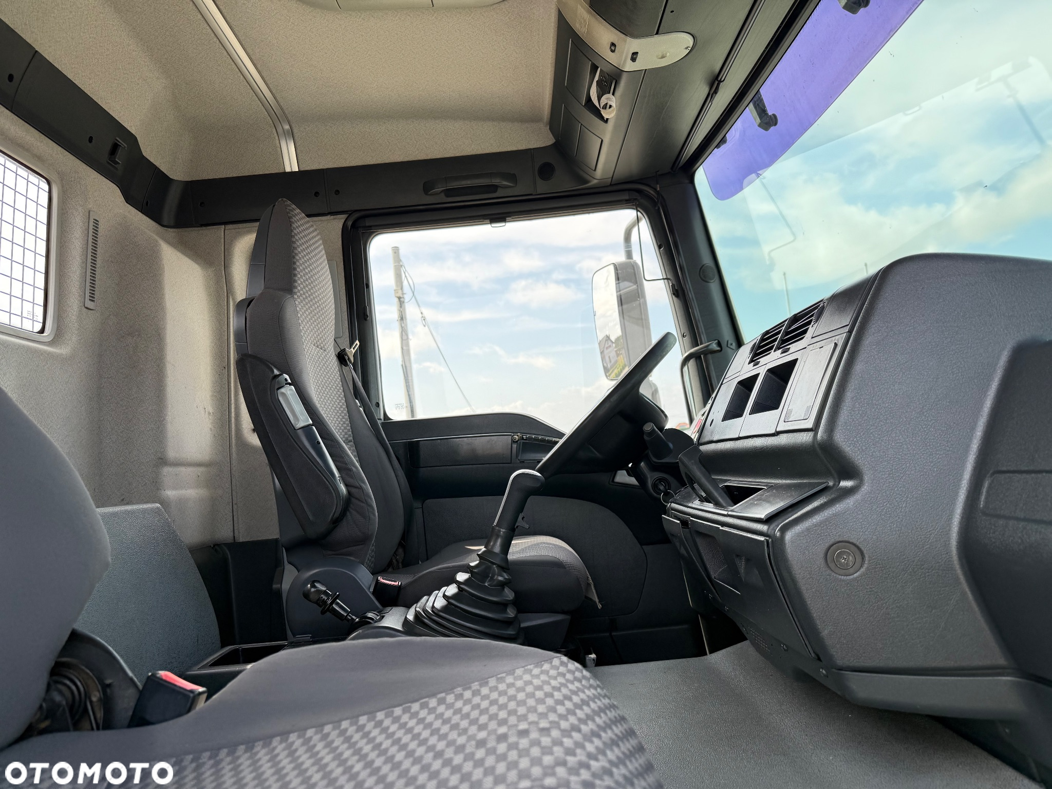 MAN TGA 35.400 / LEKKA ZABUDOWA / COMFORTSHIFT /  8X4 / NOWE SPRZĘGŁO / MANUAL / Z FRANCJI / STAN BDB / / / - 26