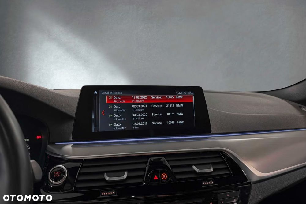 BMW Seria 5 530e M Sport Edition - 13