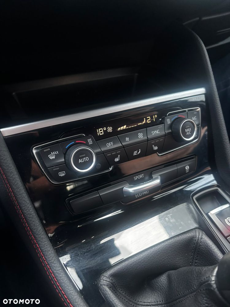 BMW Seria 2 218d - 30
