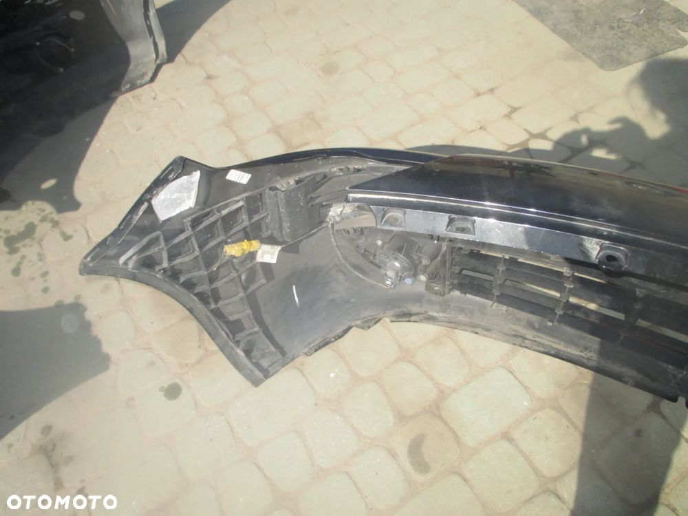 Zderzak Renault Scenic II NV676 LIFT - 4