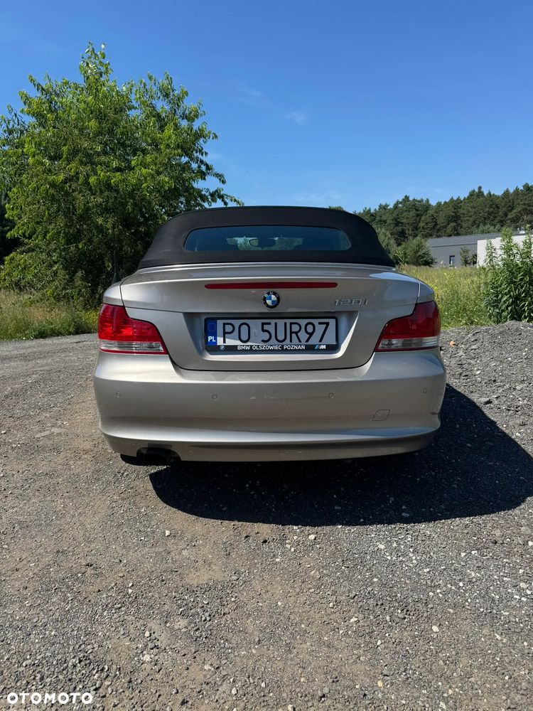 BMW Seria 1 120i - 8