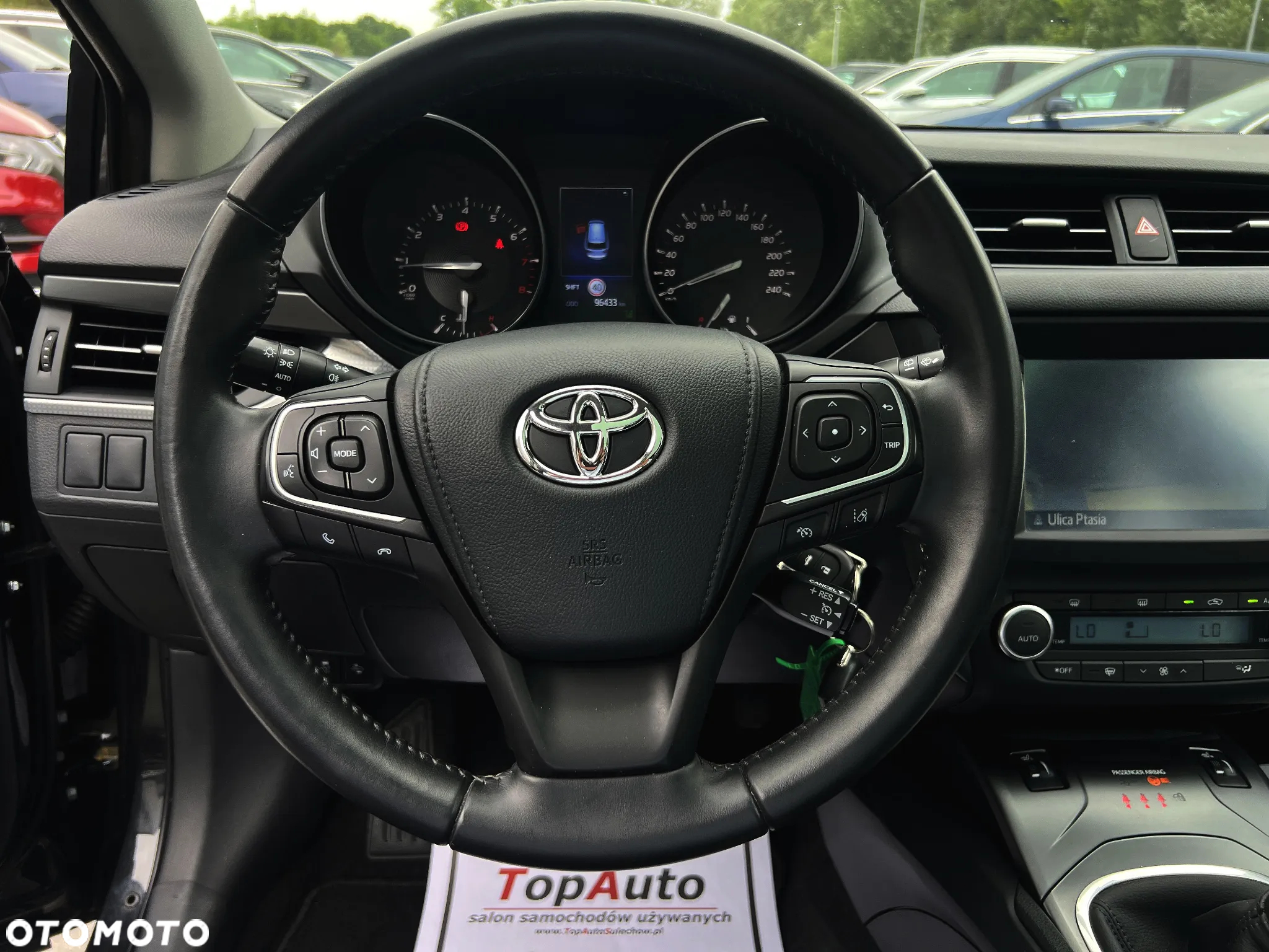 Toyota Avensis 1.8 Premium - 27