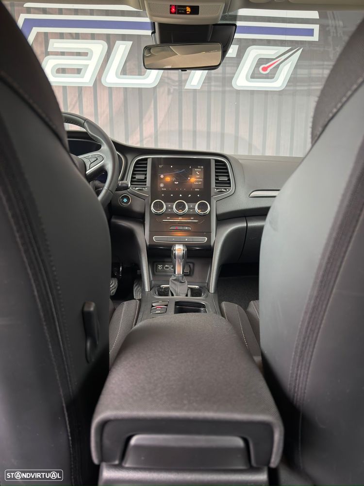 Renault Mégane E-Tech - 18