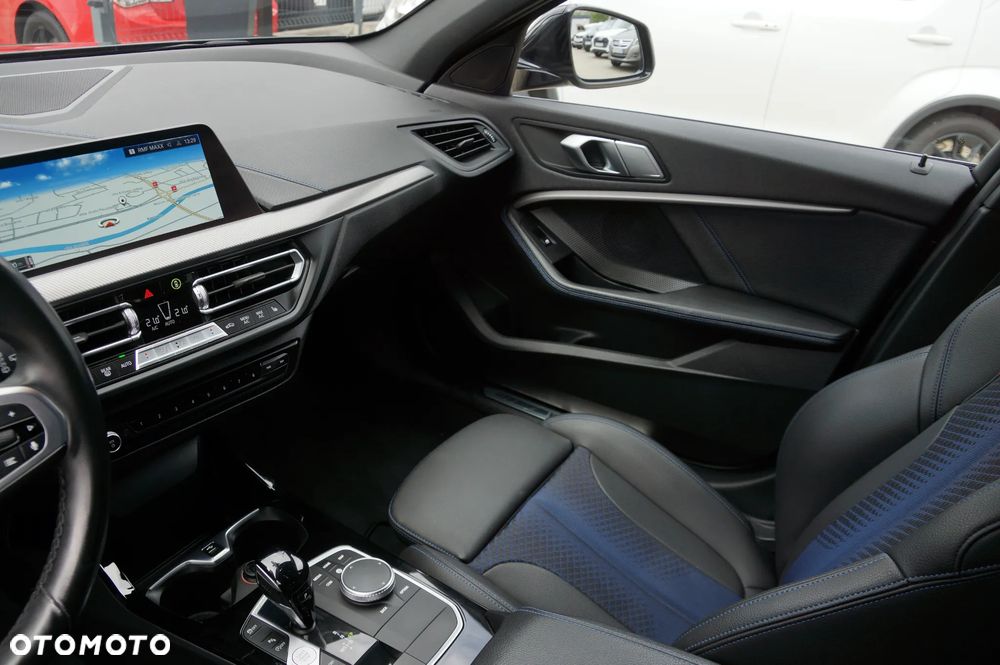 BMW Seria 1 120d xDrive M Sport Shadow - 24