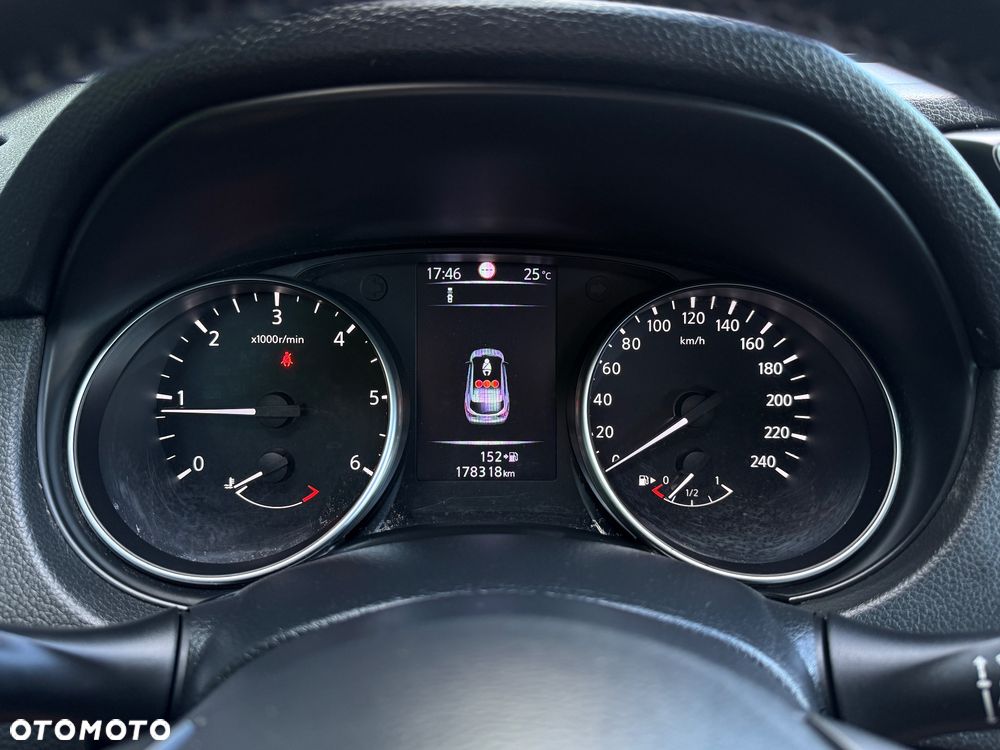 Nissan Qashqai - 18