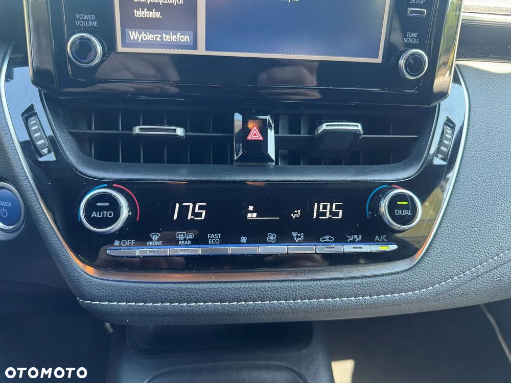 Toyota Corolla 2.0 Hybrid Comfort - 22