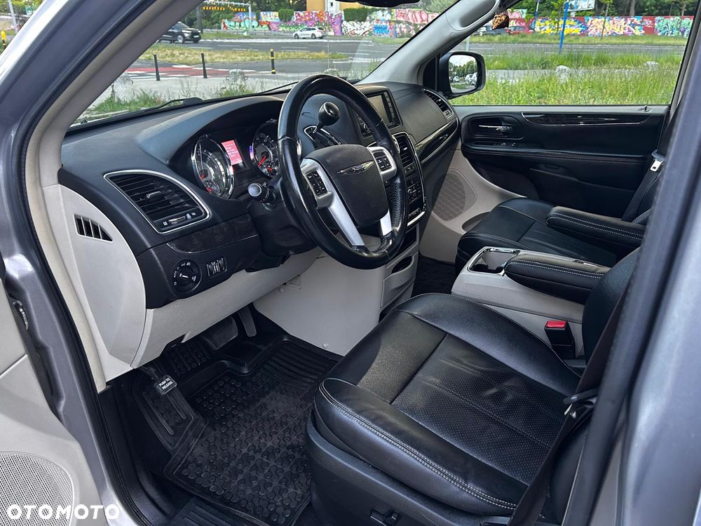 Chrysler Town & Country 3.6 Touring - 6