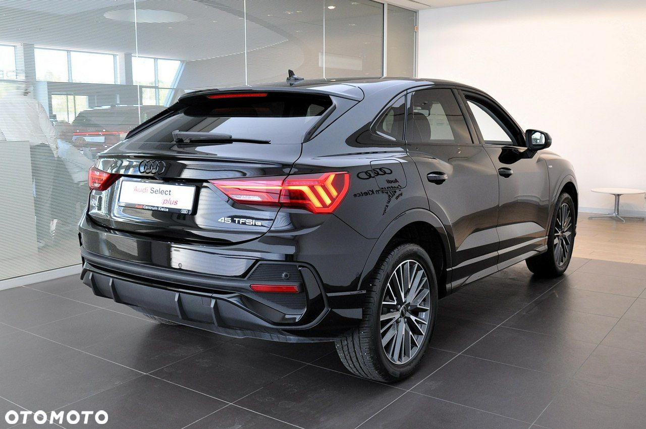 Audi Q3 Sportback - 4