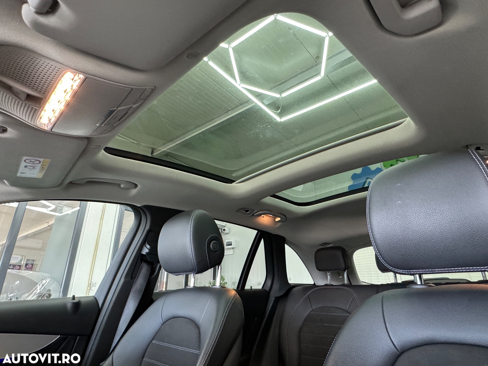 Mercedes-Benz GLC 300 e 4MATIC - 30