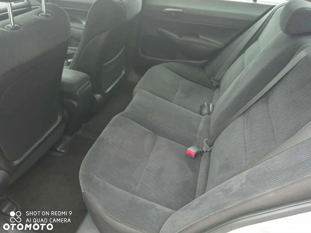 Honda Civic 1.8 Comfort - 19