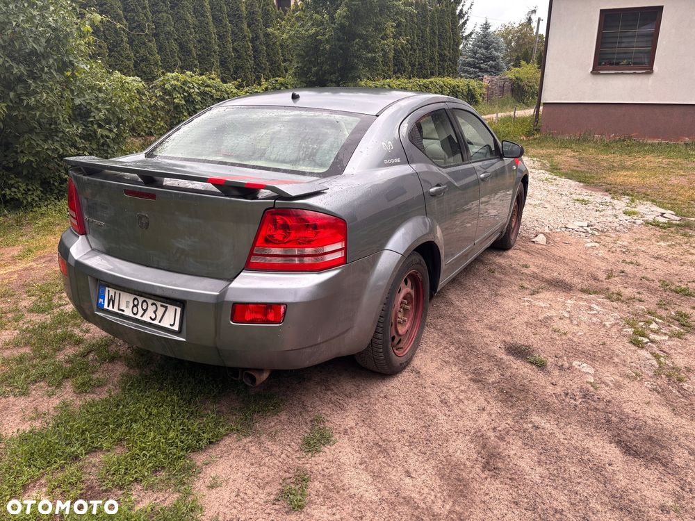 Dodge Avenger - 4