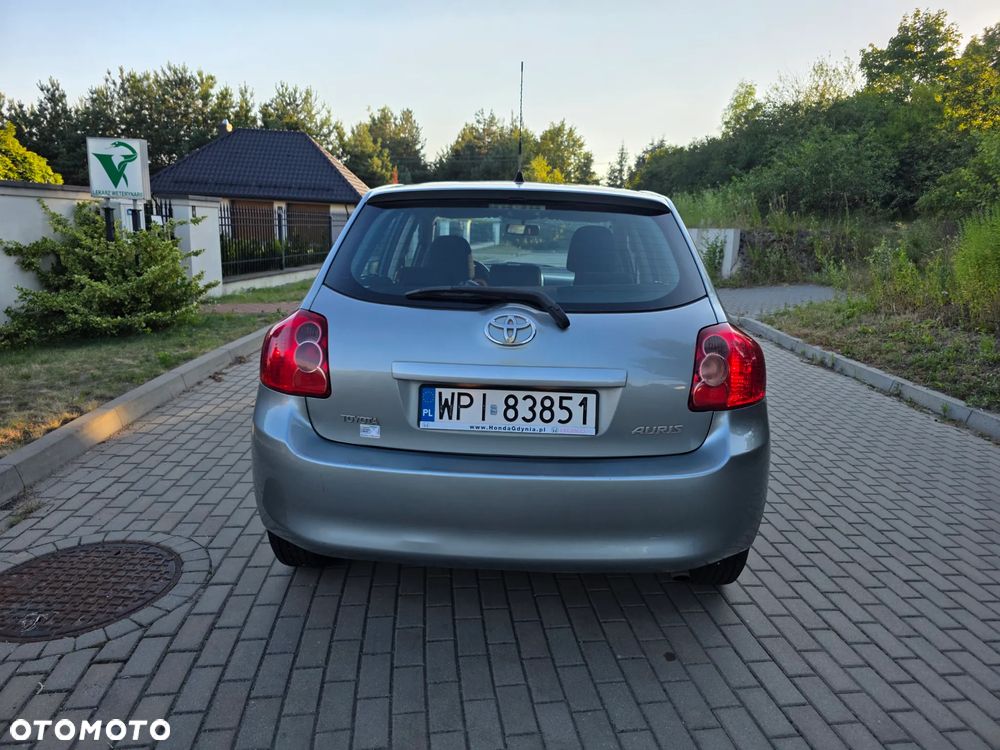 Toyota Auris 1.33 VVT-i Terra - 5