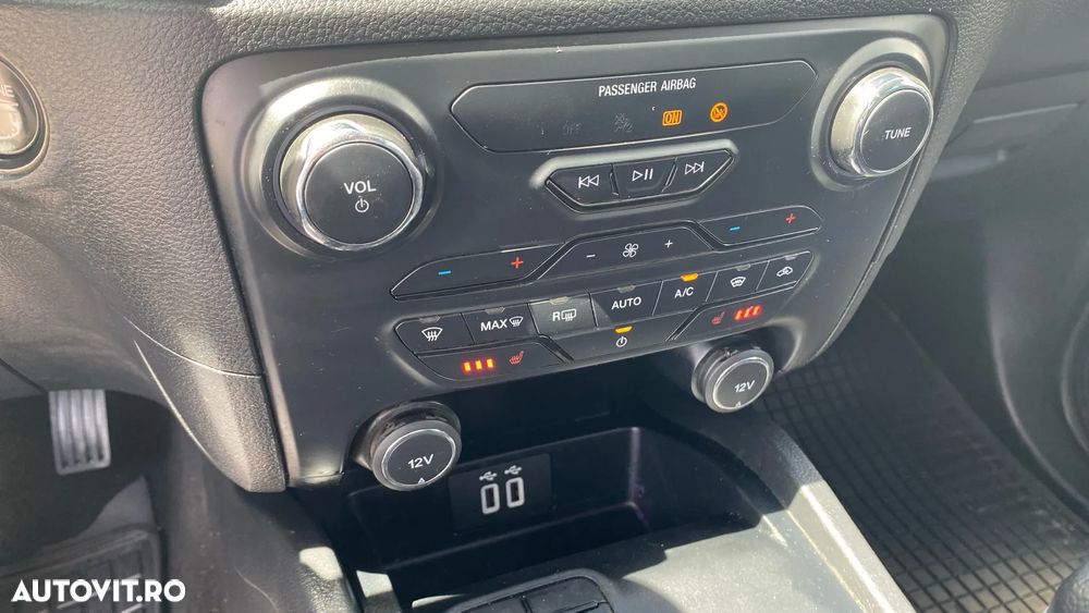 Ford Ranger 2.0 EcoBlue 213 CP 4x4 Cabina Dubla Limited Aut. - 15