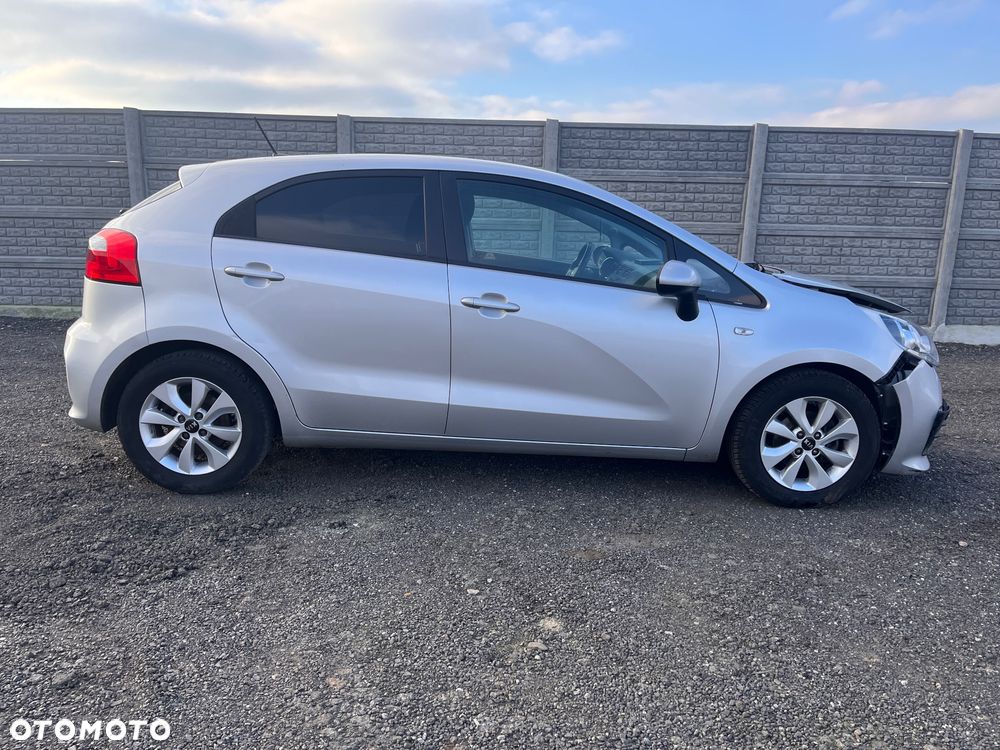 Kia Rio - 1