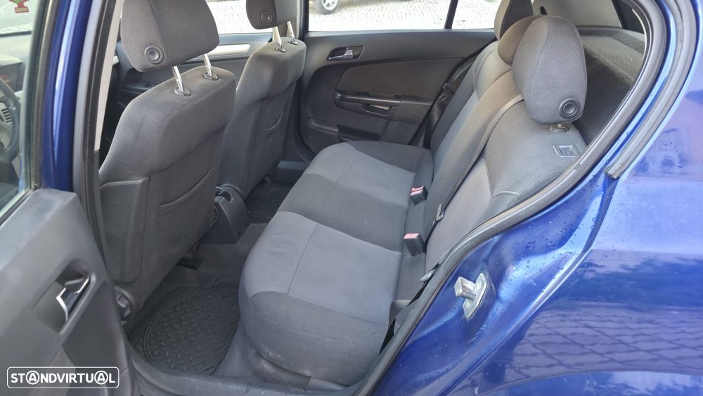 Opel Astra 1.3 CDTI Cosmo - 4