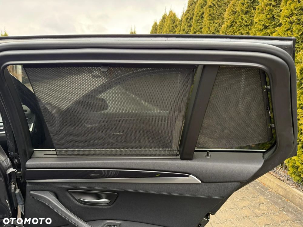 BMW Seria 5 530d xDrive Sport-Aut Luxury Line - 22