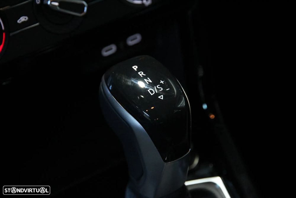 VW Taigo 1.0 TSI Urban DSG - 17