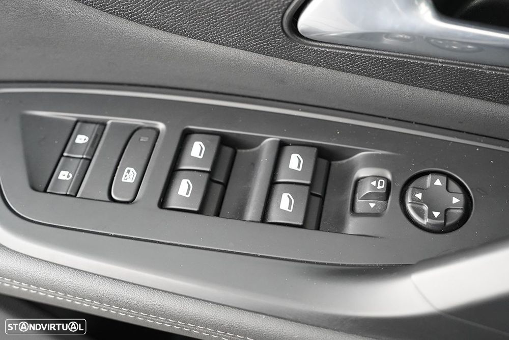 Peugeot 408 1.2 PureTech Allure EAT8 - 16