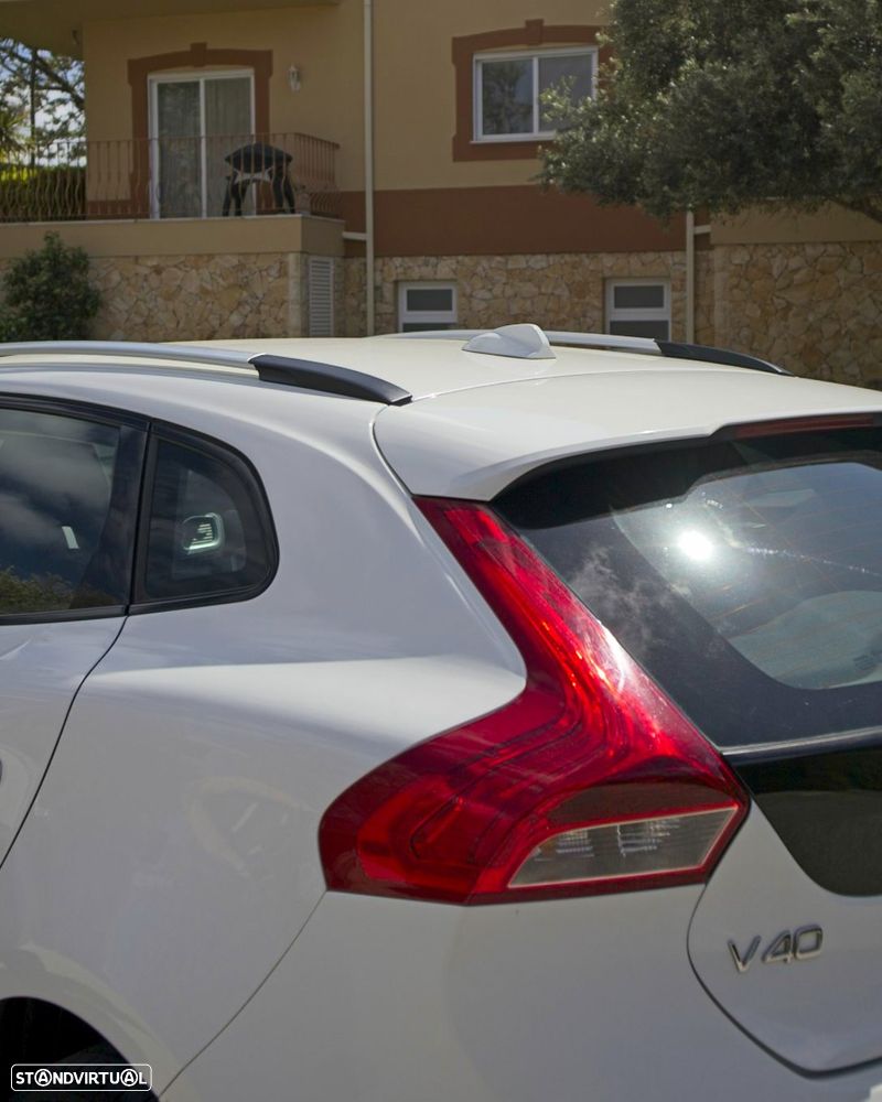 Volvo V40 1.6 D2 Momentum - 4