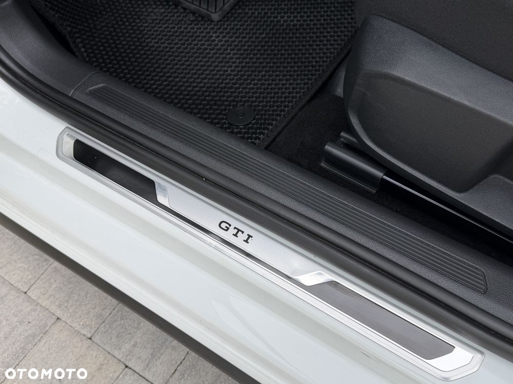 Volkswagen Polo - 15