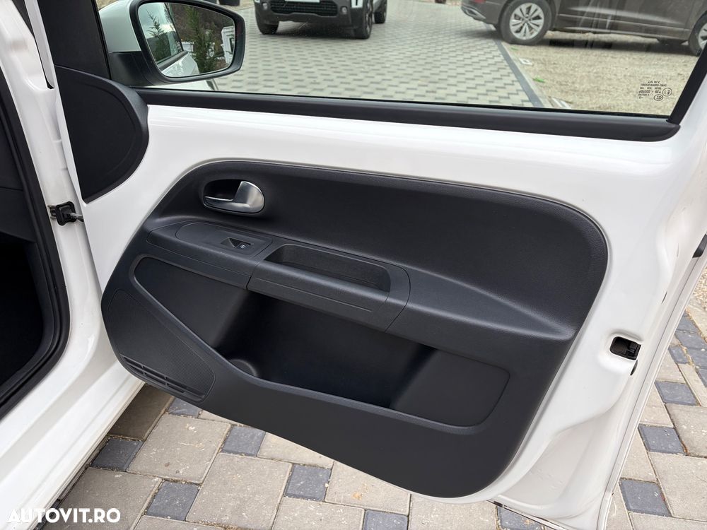 Volkswagen up! ASG groove - 8
