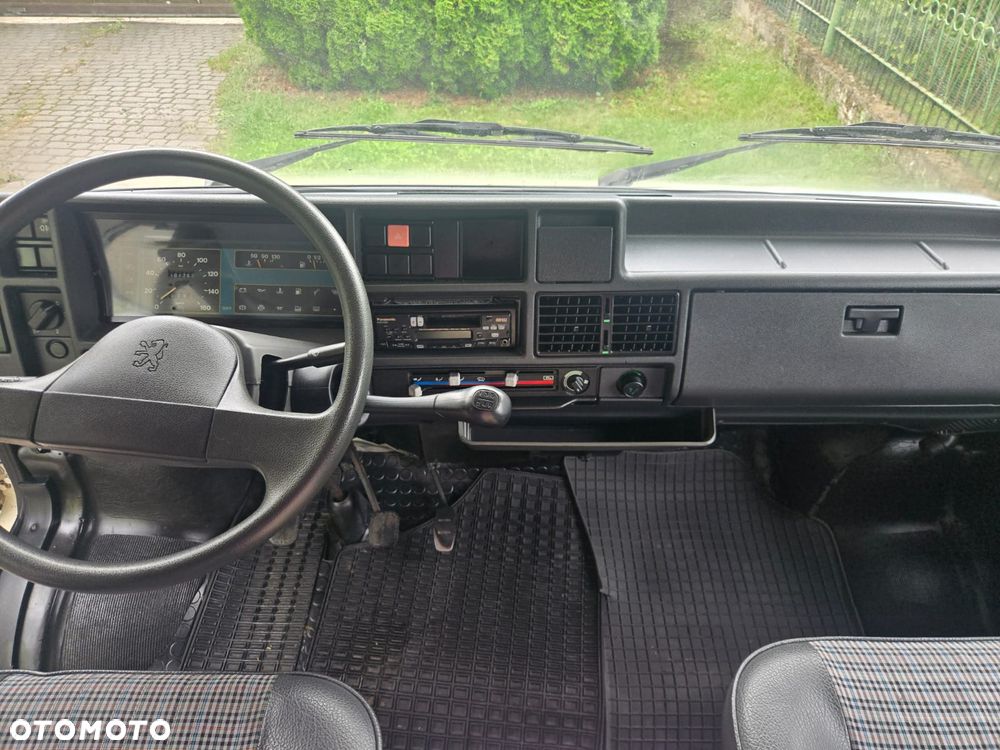 Peugeot J5 - 8