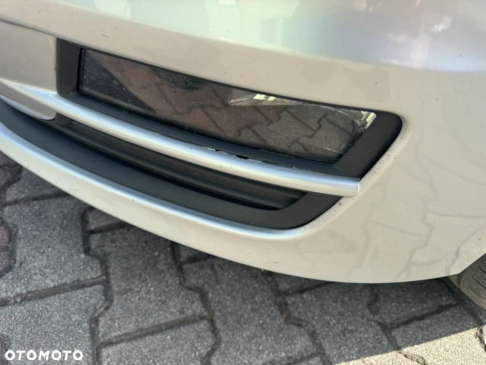 Volkswagen Golf - 6