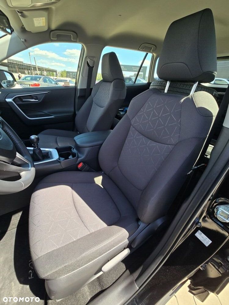 Toyota RAV4 - 22