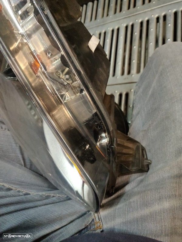 Farol Frente Esquerdo / Otica Esquerda Ford Transit Connect Combi  Dt1 - 4