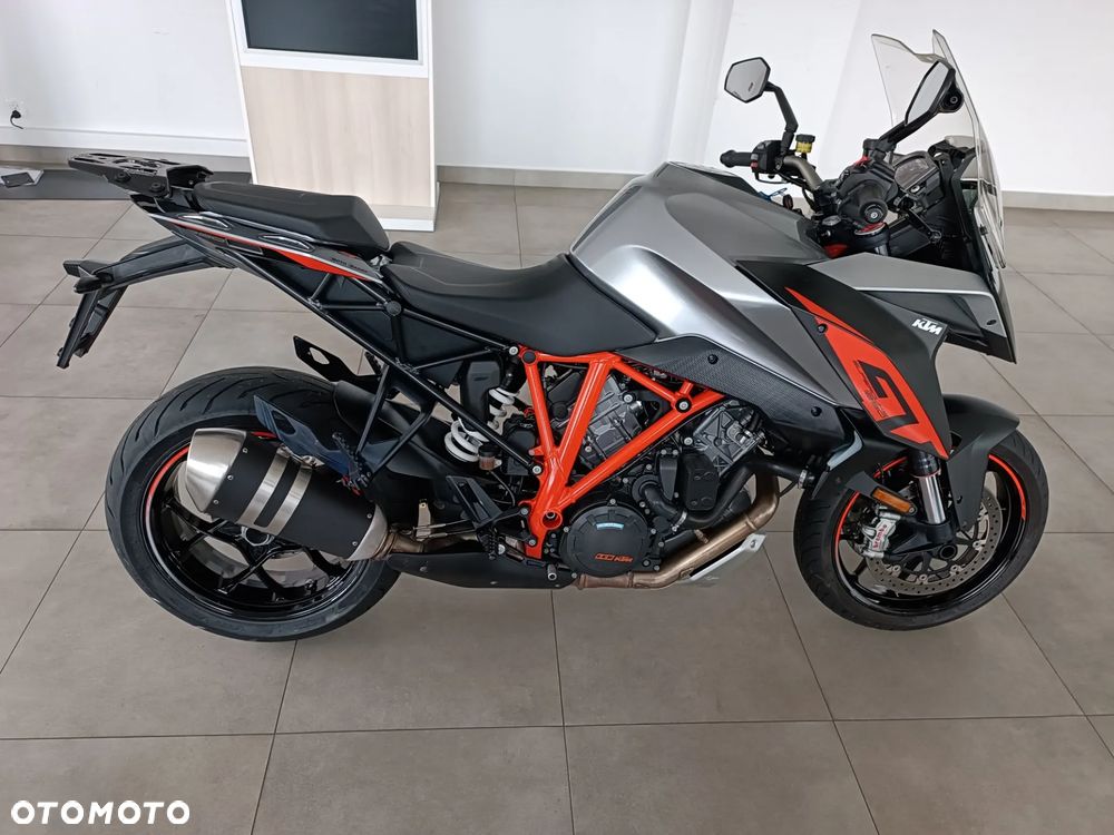 KTM Super Duke - 11