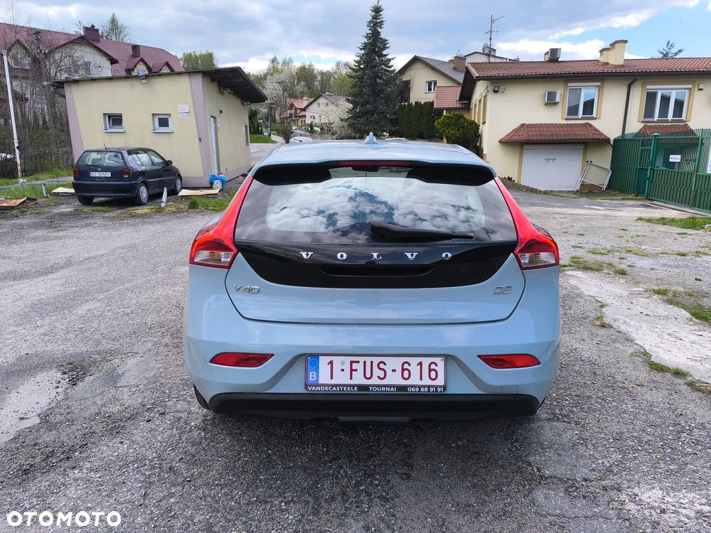 Volvo V40 D2 Momentum - 4