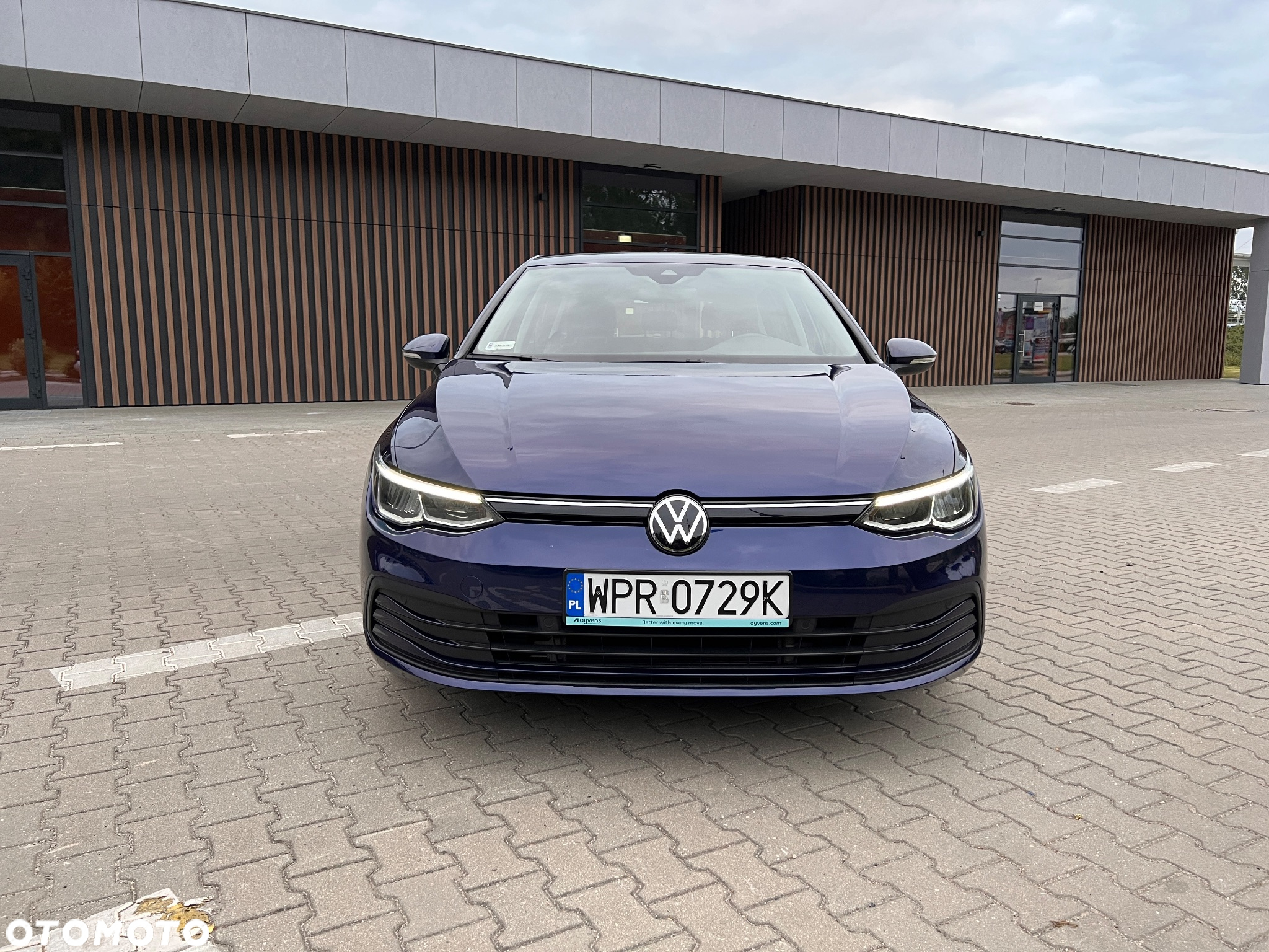 Volkswagen Golf - 2