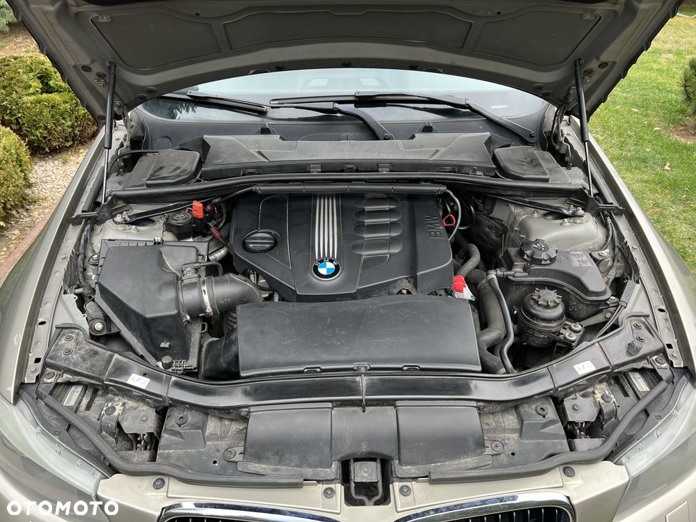 BMW Seria 3 318d - 28