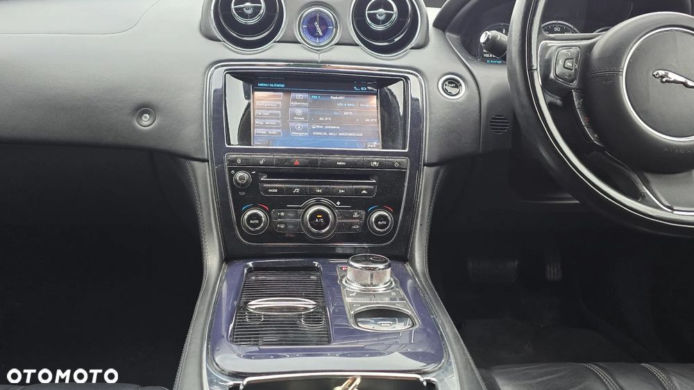Jaguar XJ 3.0 D V6 Luxury - 13