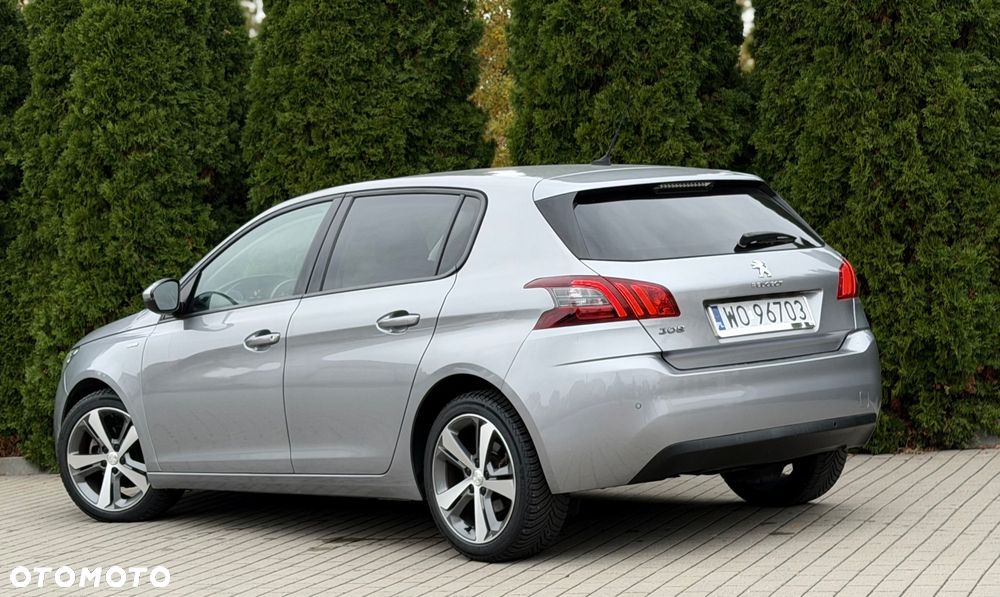 Peugeot 308 1.5 BlueHDi Allure Pack S&S EAT8 - 22