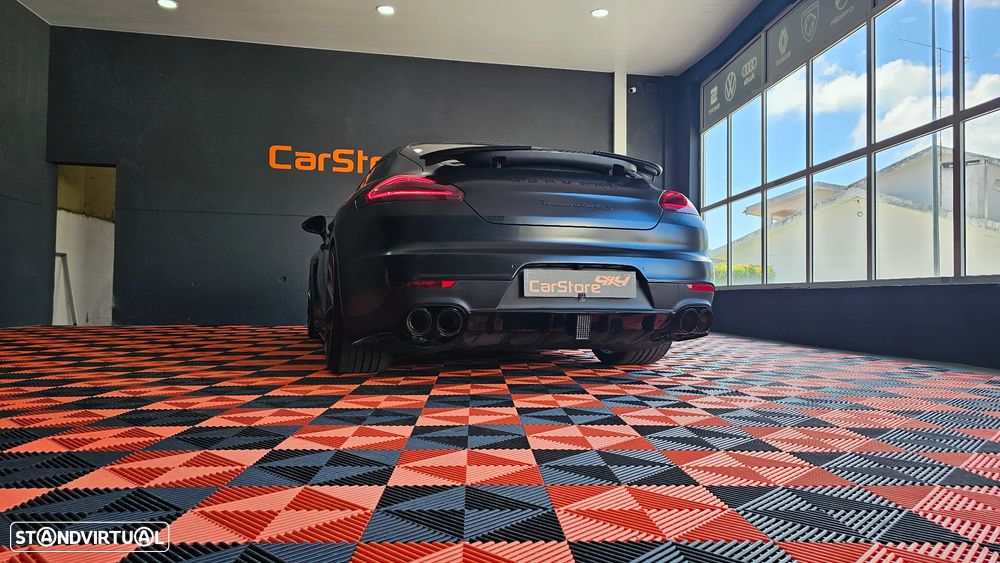Porsche Panamera Turbo S PDK - 58