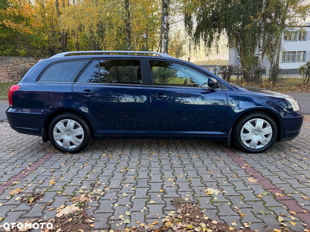 Toyota Avensis - 9