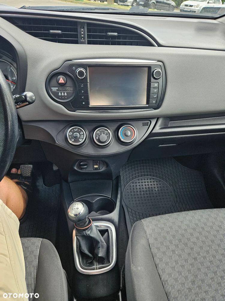 Toyota Yaris - 15