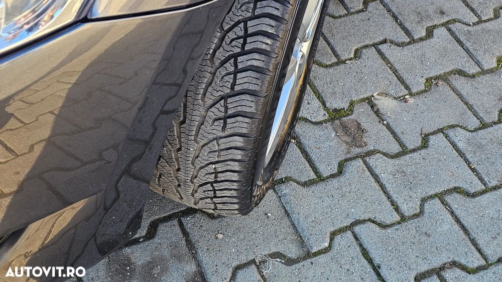 Toyota Auris 1.6 MultiMode Executive - 26