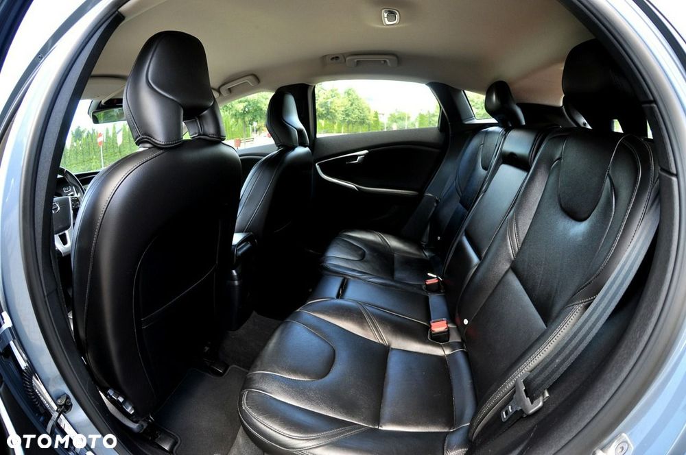 Volvo V40 D2 Geartronic Inscription - 19