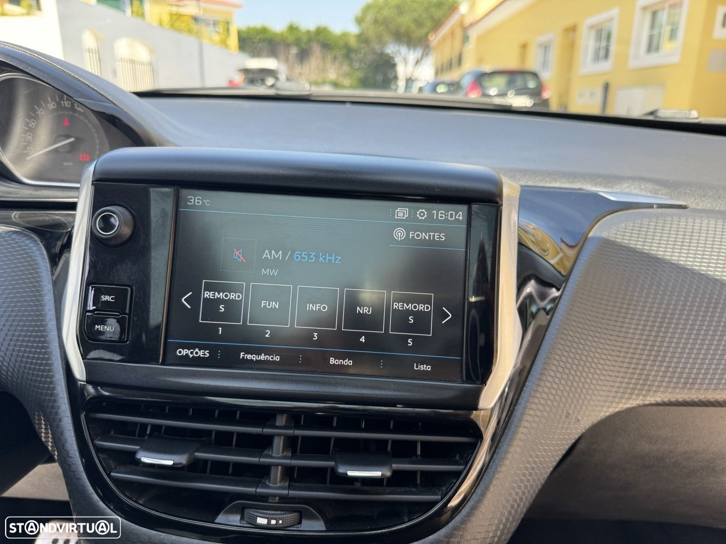 Peugeot 2008 1.2 PureTech Crossway EAT6 - 19