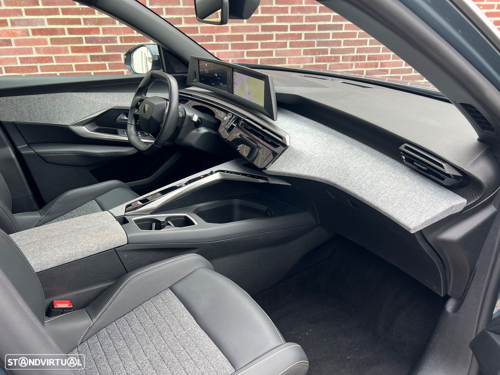 Peugeot 5008 Hybrid 145 e-DSC6 Allure - 12