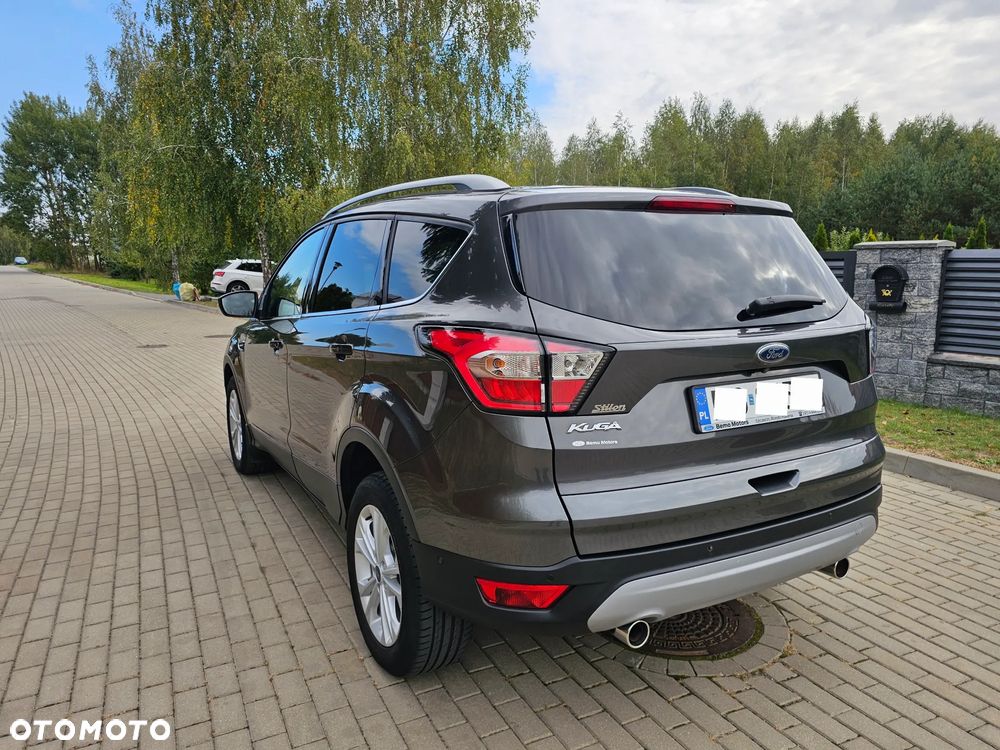 Ford Kuga 2.0 TDCi FWD Titanium Plus - 24