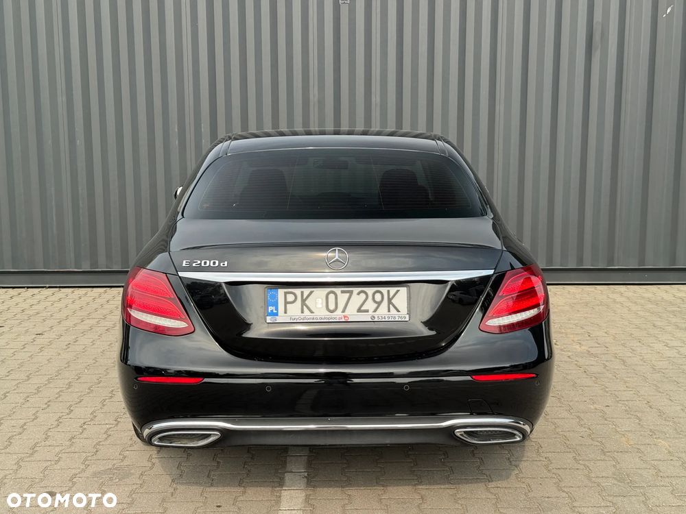 Mercedes-Benz Klasa E - 8