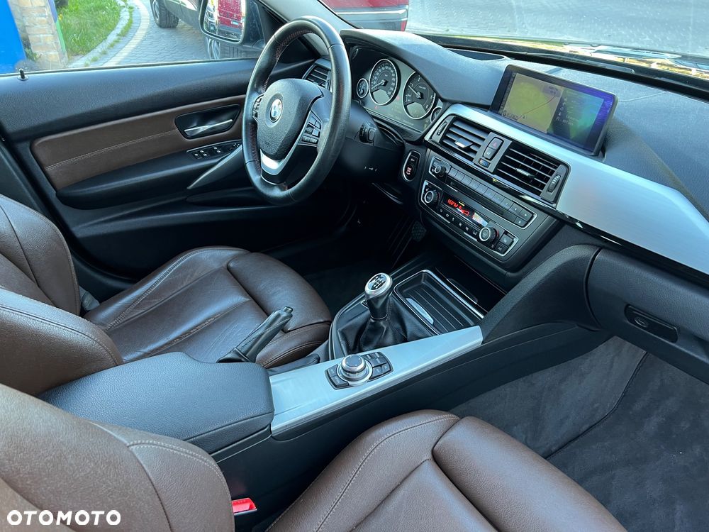 BMW Seria 3 318d Luxury Line - 27