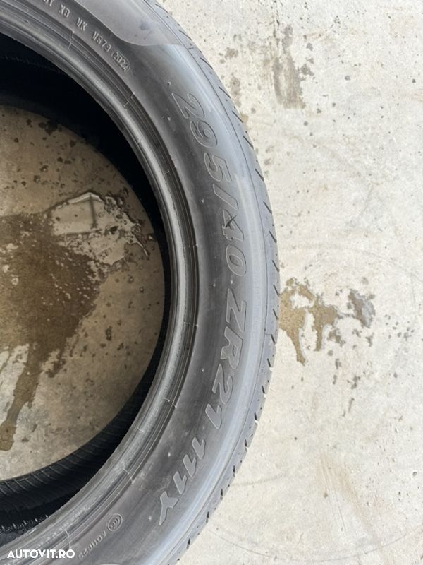 vând 2 anvelope 295/40/20 pirelli de vară ca noi - 5