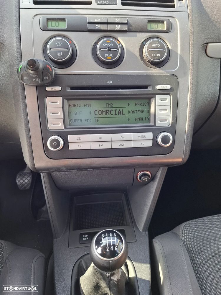 VW Touran 2.0 TDI Highline 7L - 10